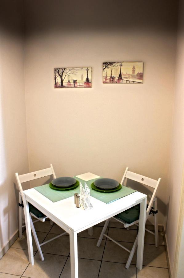 Central Apartment At Koukaki Area Athen Exterior foto